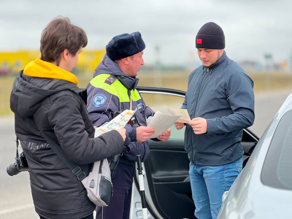 На дорогах Кабардино-Балкарии состоялась акция «ПДД – залог безопасности!» На дорогах Кабардино-Балкарии состоялась акция «ПДД – залог безопасности!»