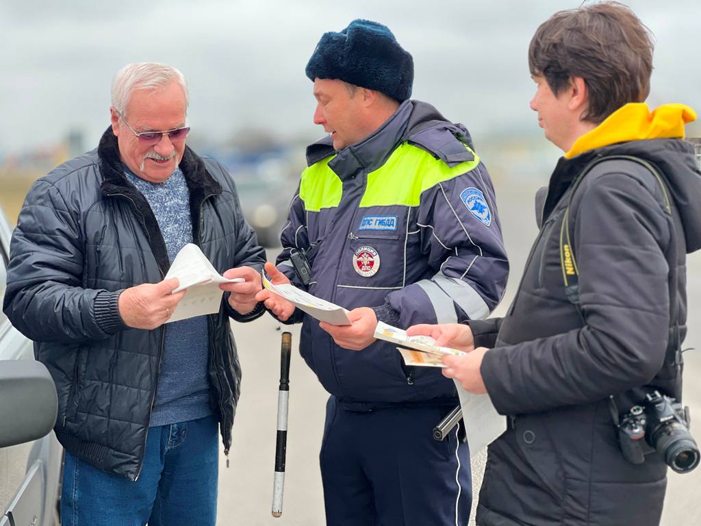 На дорогах Кабардино-Балкарии состоялась акция «ПДД – залог безопасности!» На дорогах Кабардино-Балкарии состоялась акция «ПДД – залог безопасности!»