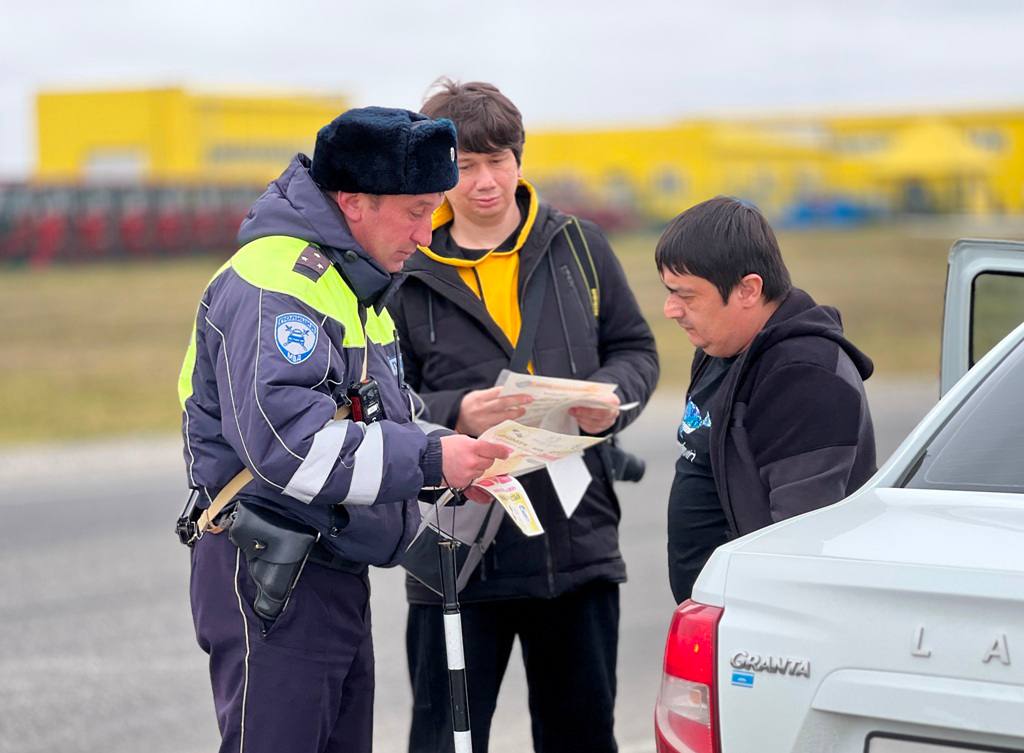 На дорогах Кабардино-Балкарии состоялась акция «ПДД – залог безопасности!» На дорогах Кабардино-Балкарии состоялась акция «ПДД – залог безопасности!»