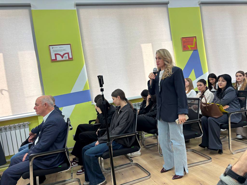 В Молодежном центре города Нарткала состоялось расширенное совещание, главной темой которого стало повышение безопасности на дорогах района В Молодежном центре города Нарткала состоялось расширенное совещание, главной темой которого стало повышение безопасности на дорогах района