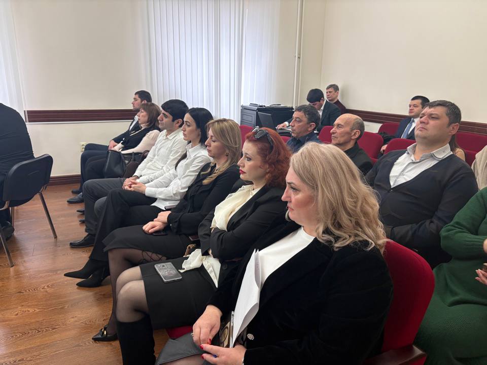 В Нальчике обсудили итоги работы Министерства энергетики, промышленности и торговли КБР за 2025 год В Нальчике обсудили итоги работы Министерства энергетики, промышленности и торговли КБР за 2025 год