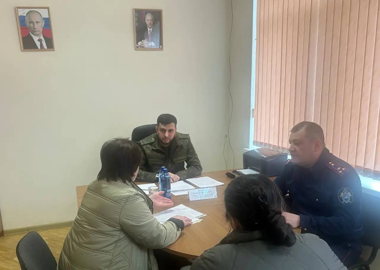 Заместитель руководителя следственного управления провел прием граждан Заместитель руководителя следственного управления провел прием граждан