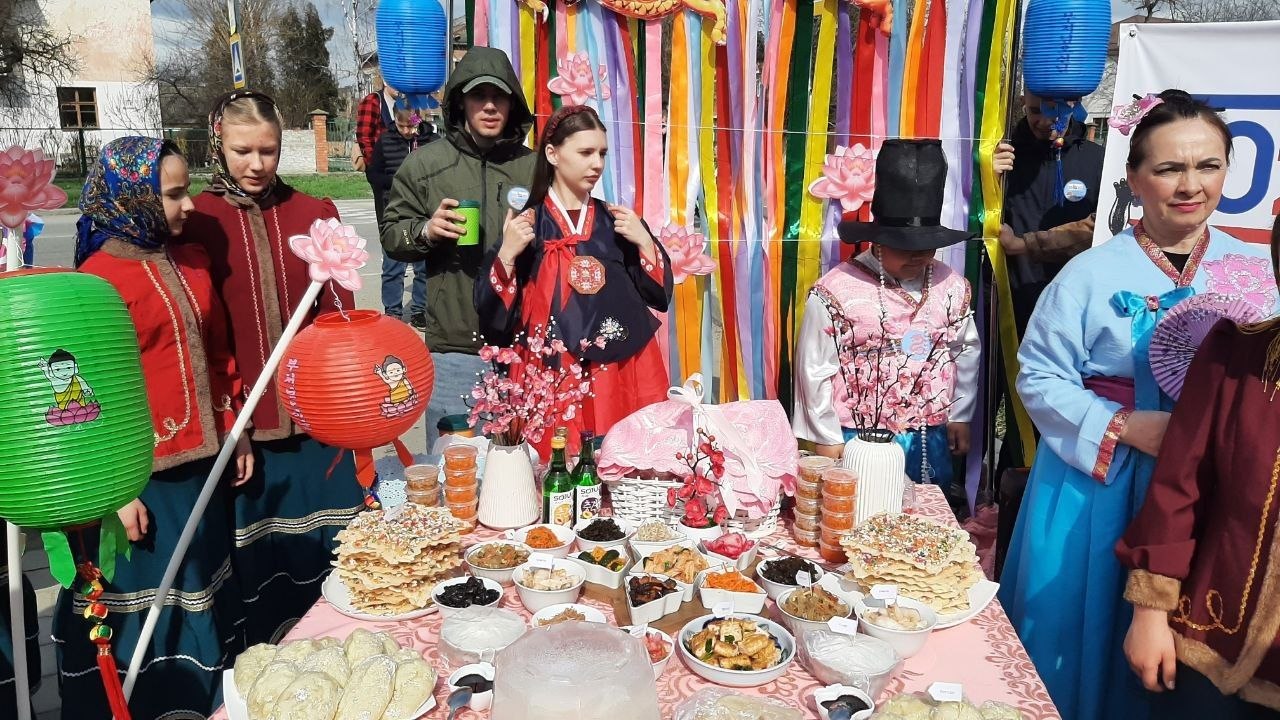 В Прохладном стартовали мероприятия, приуроченные к Году единства народов России В Прохладном стартовали мероприятия, приуроченные к Году единства народов России