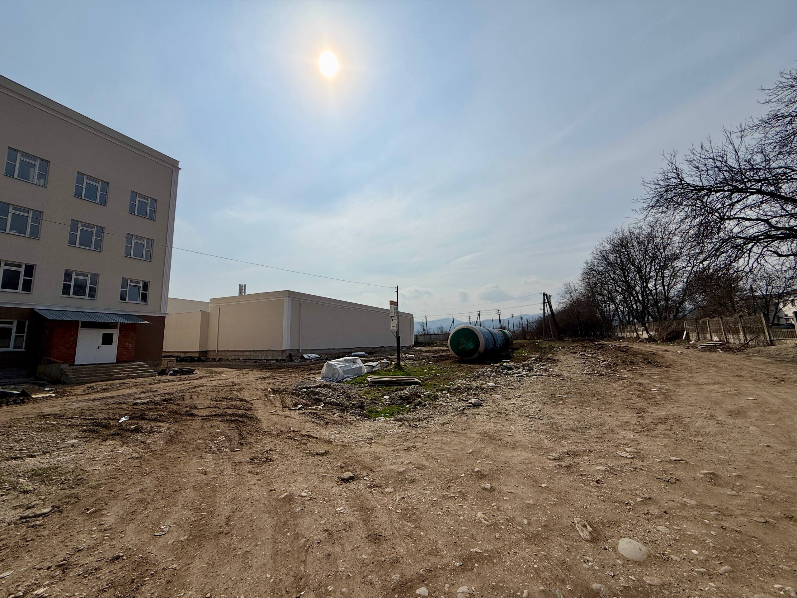 Казбек Коков: Продолжаем дальнейшее развитие дорожно-транспортной инфраструктуры Нальчика, связанной с улицей Шогенова в районе больничного городка, и благоустройство этой территории Казбек Коков: Продолжаем дальнейшее развитие дорожно-транспортной инфраструктуры Нальчика, связанной с улицей Шогенова в районе больничного городка, и благоустройство этой территории