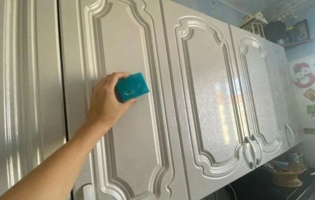Эффективные средства для безупречной чистоты кухонного гарнитура