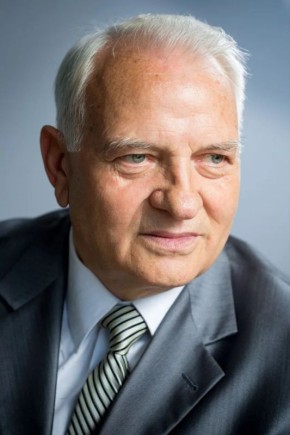 ������ �������. ������� ���� 75-������ ������ �������� �����, ����������� ������ ���, ������� ������ ����� ������������� ���������������� �������������� ������ ��. ��� ����������� ����� ��������