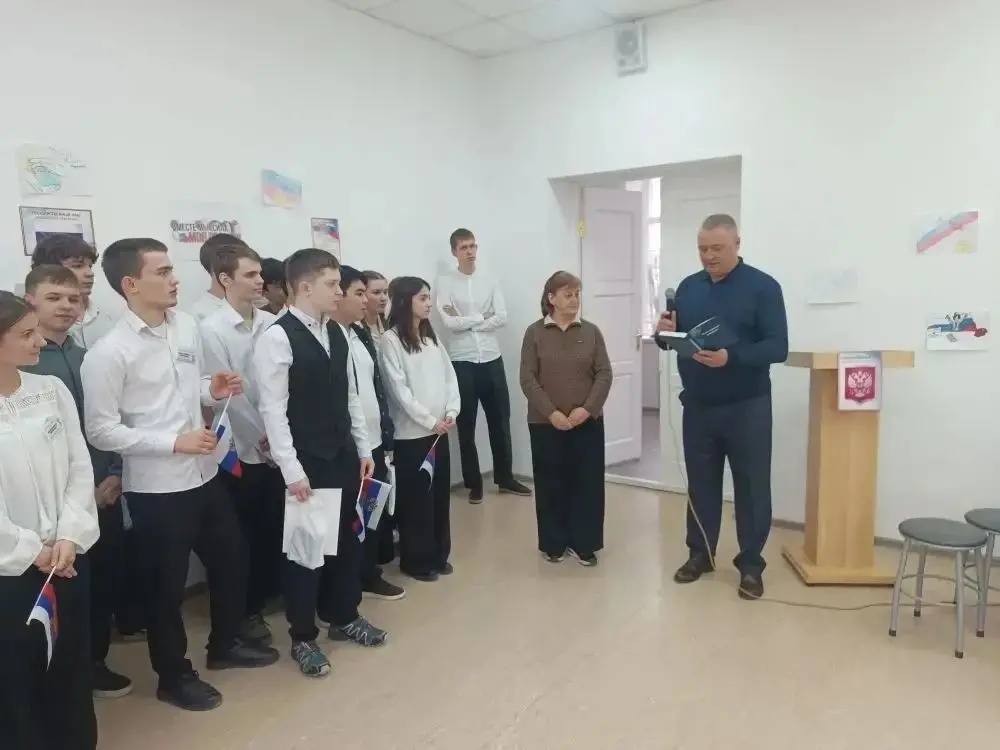 В МКОУ "СОШ № 42" состоялась интеллектуальная игра «Брейн-ринг: Мой выбор — моя Россия» В МКОУ "СОШ № 42" состоялась интеллектуальная игра «Брейн-ринг: Мой выбор — моя Россия»