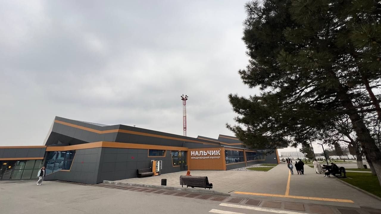 Аэропорт Нальчика возобновляет перелеты в Санкт-Петербург Аэропорт Нальчика возобновляет перелеты в Санкт-Петербург