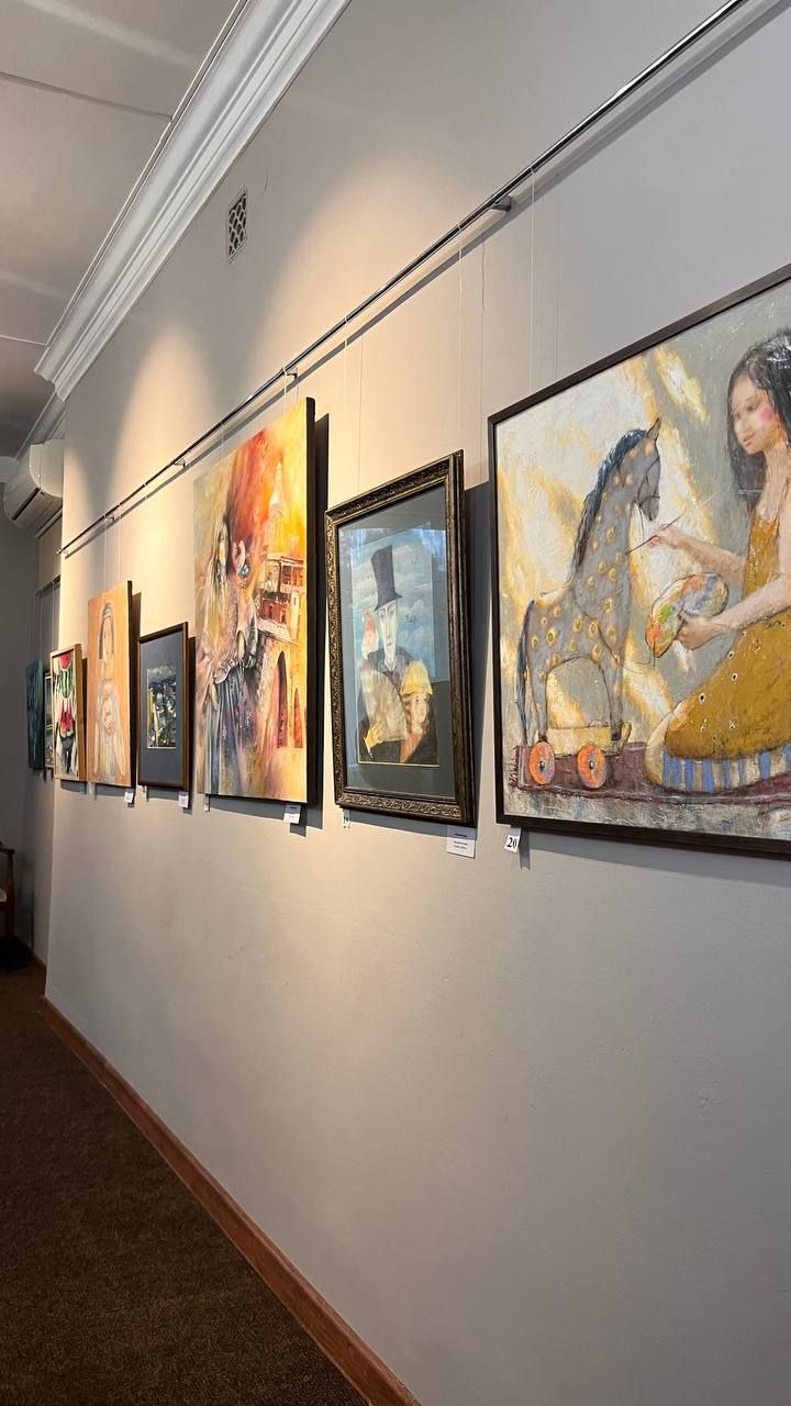 В Нальчике открылась выставка «Смена декораций»