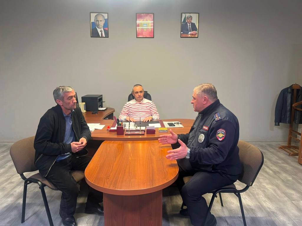 В Баксанском районе состоялась рабочая встреча, направленная на повышение безопасности на пассажирском транспорте В Баксанском районе состоялась рабочая встреча, направленная на повышение безопасности на пассажирском транспорте