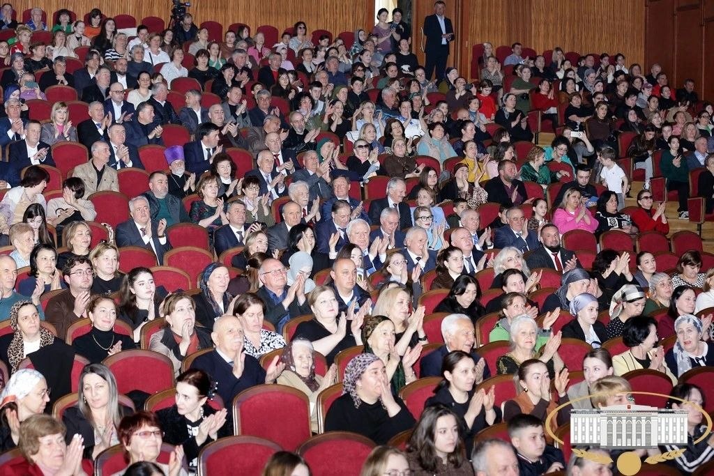 В Государственном музыкальном театре КБР состоялся концерт, посвященный Дню возрождения балкарского народа В Государственном музыкальном театре КБР состоялся концерт, посвященный Дню возрождения балкарского народа