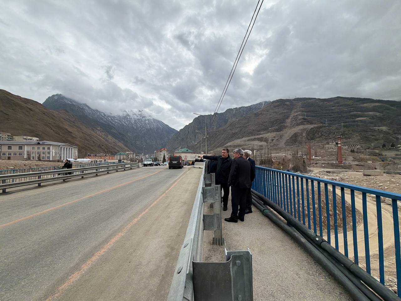 Казбек Коков: В Тырныаузе продолжаются работы по устранению последствий прошлогоднего схода селевых потоков на реке Герхожан-Суу Казбек Коков: В Тырныаузе продолжаются работы по устранению последствий прошлогоднего схода селевых потоков на реке Герхожан-Суу