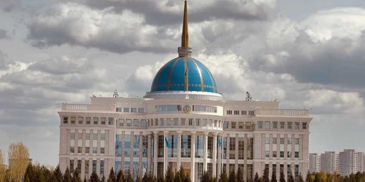 Новая Конституция Казахстана вступит в силу с 1 июля