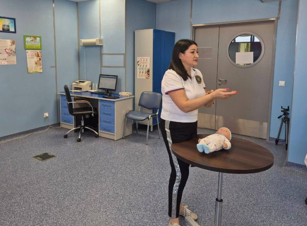 На базе республиканского Перинатального центра в г. Нальчике состоялись мастер-классы по обеспечению безопасных семейных поездок На базе республиканского Перинатального центра в г. Нальчике состоялись мастер-классы по обеспечению безопасных семейных поездок