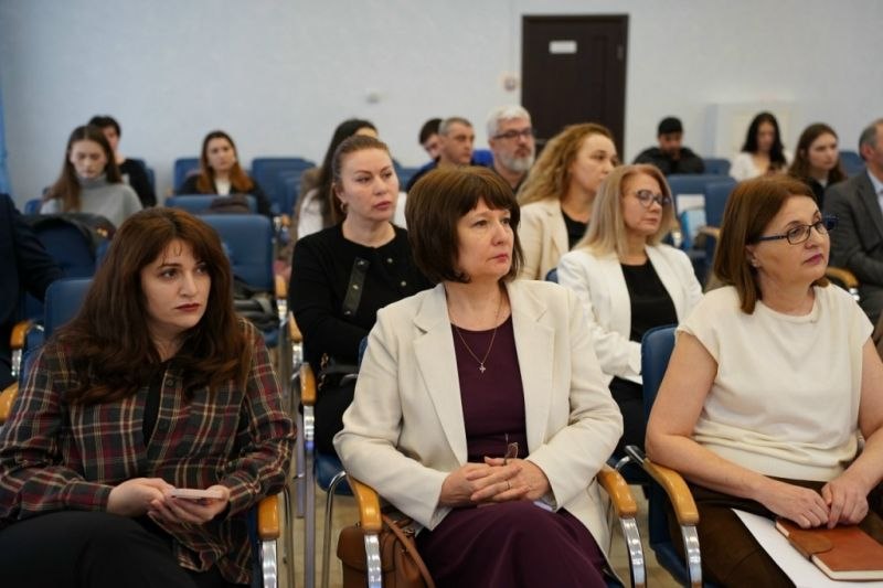 Полицейские Кабардино-Балкарии приняли участие в совещании республиканского родительского совета Полицейские Кабардино-Балкарии приняли участие в совещании республиканского родительского совета