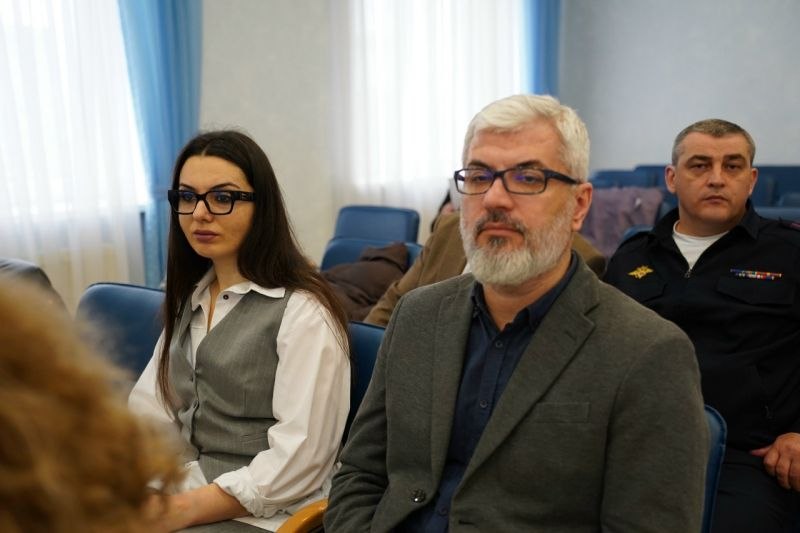 Полицейские Кабардино-Балкарии приняли участие в совещании республиканского родительского совета Полицейские Кабардино-Балкарии приняли участие в совещании республиканского родительского совета