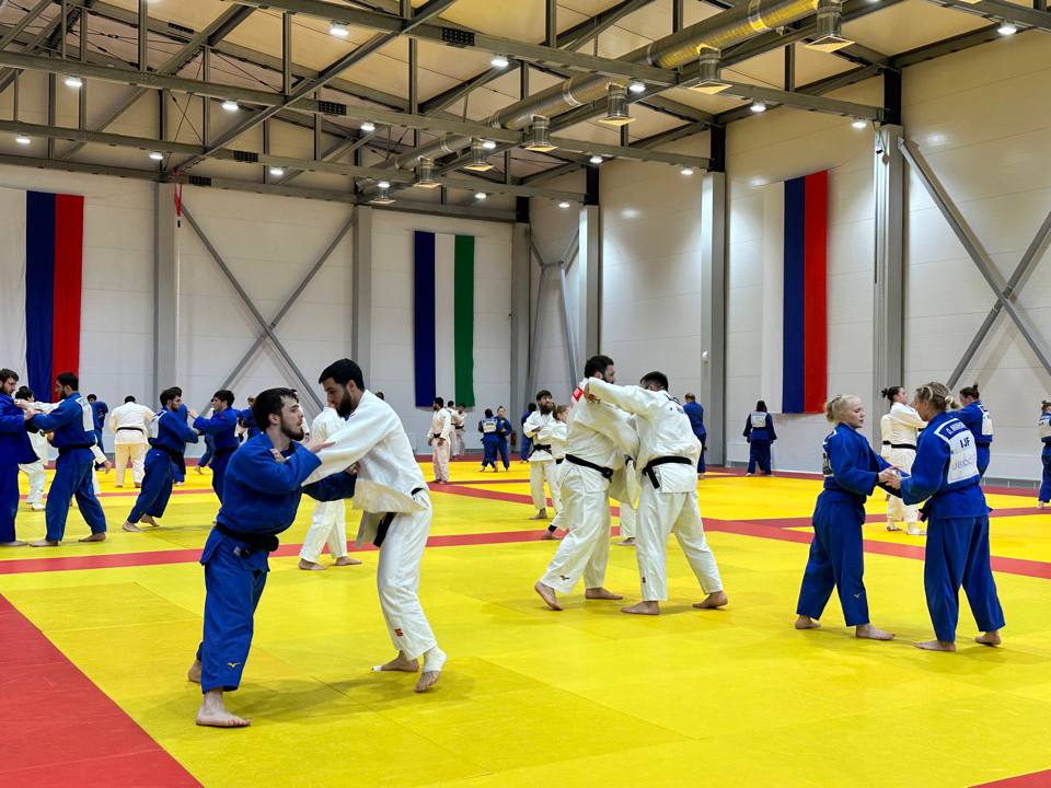 Сборная России по дзюдо работает на сборах в КБР
