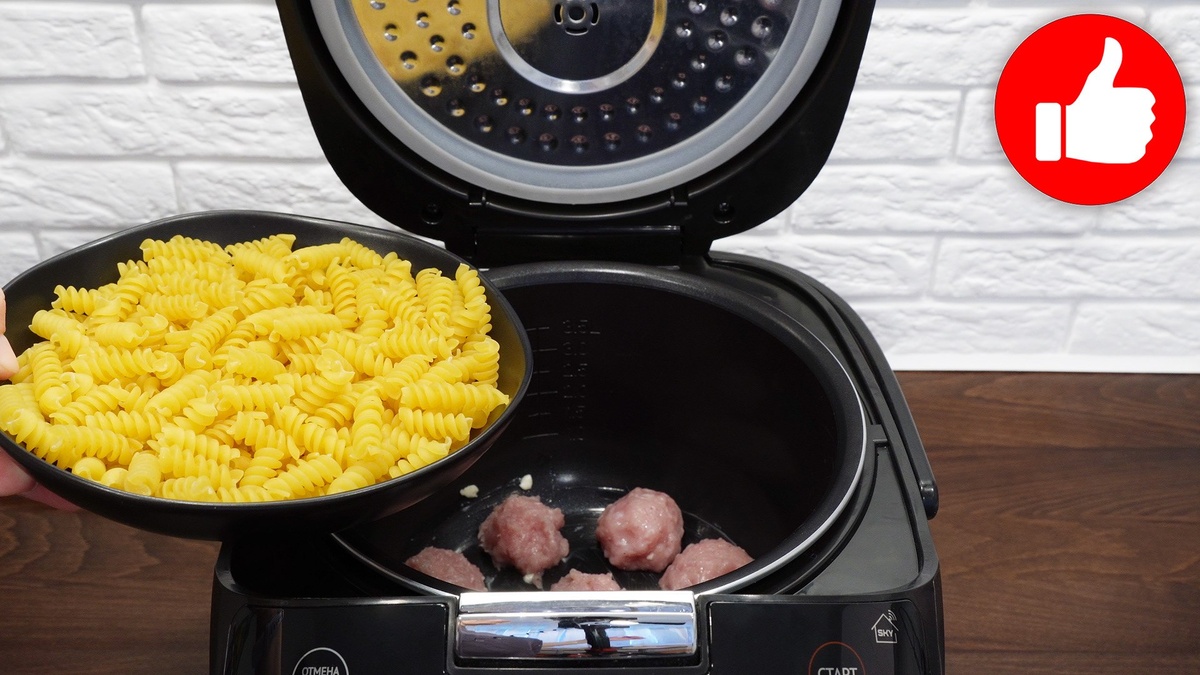 Нежные макароны с фрикадельками в сметанном соусе: идеальный рецепт для спешки