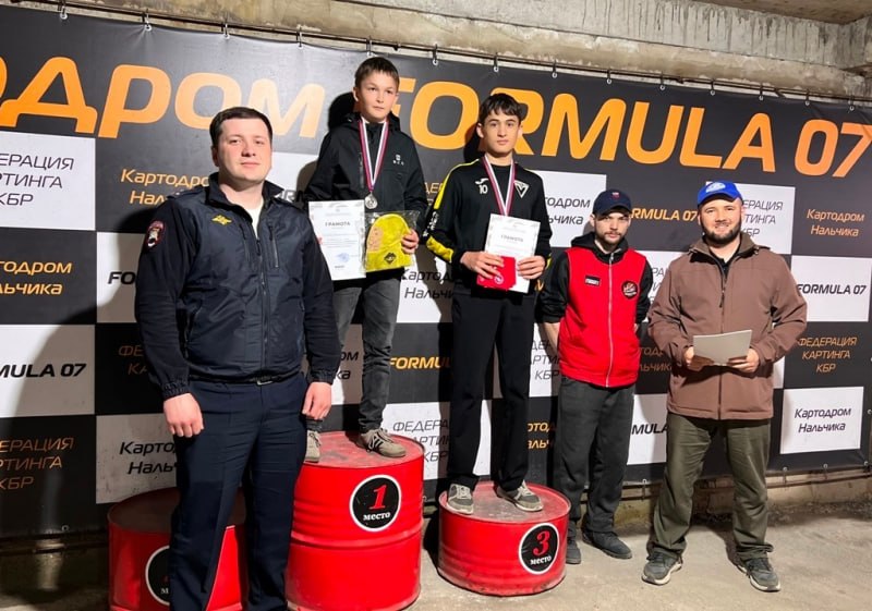 Автоинспекторы Кабардино-Балкарии приняли участие в клубном турнире по картингу Автоинспекторы Кабардино-Балкарии приняли участие в клубном турнире по картингу