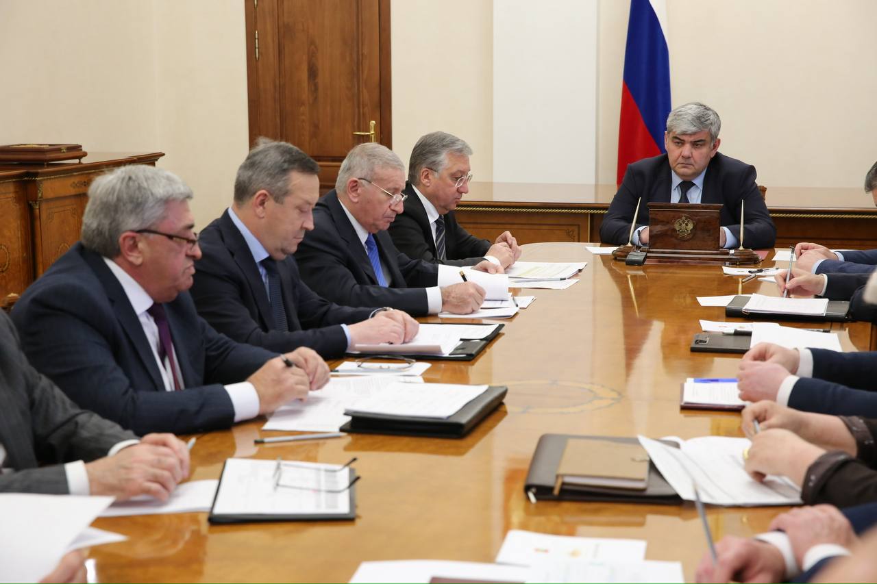 Казбек Коков: В ходе сегодняшнего муниципального часа принято решение о приобретении дополнительно более 10 единиц специализированной техники для вывоза крупногабаритного мусора (КГМ)