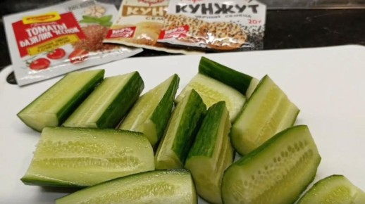 Битые огурцы: как оригинально подать закуску