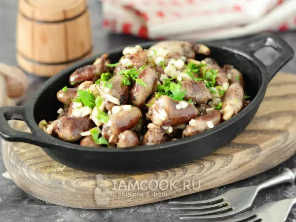 Приготовьте любимое блюдо: куриные сердечки с чесноком, которые завоевали сердца гурманов