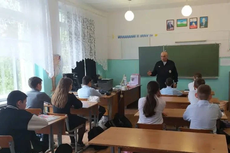 350 школьников Прохладненского района стали участниками акции «Чистое поколение - 2026» 350 школьников Прохладненского района стали участниками акции «Чистое поколение - 2026»