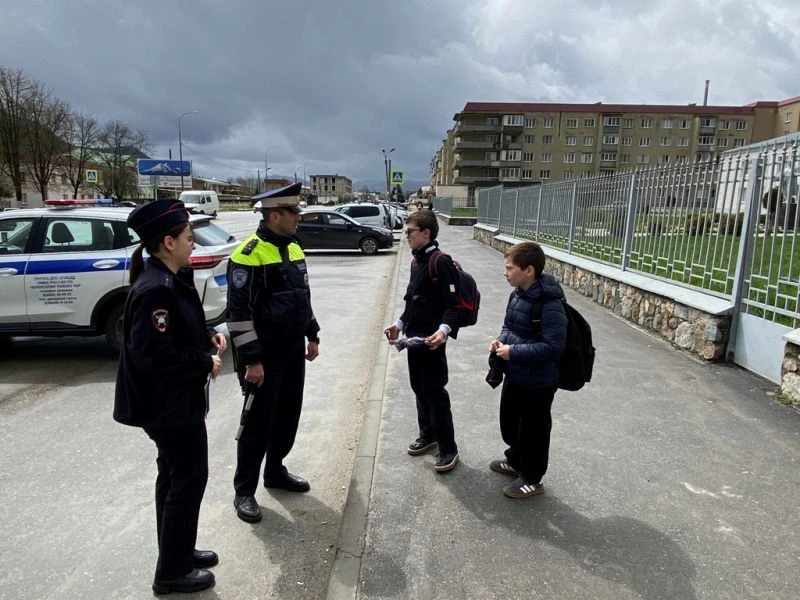 Юные пешеходы Кабардино-Балкарии приняли участие в практическом занятии «Безопасный переход» Юные пешеходы Кабардино-Балкарии приняли участие в практическом занятии «Безопасный переход»