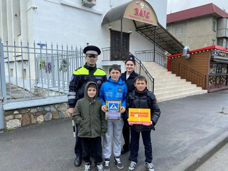 Юные пешеходы Кабардино-Балкарии приняли участие в практическом занятии «Безопасный переход» Юные пешеходы Кабардино-Балкарии приняли участие в практическом занятии «Безопасный переход»