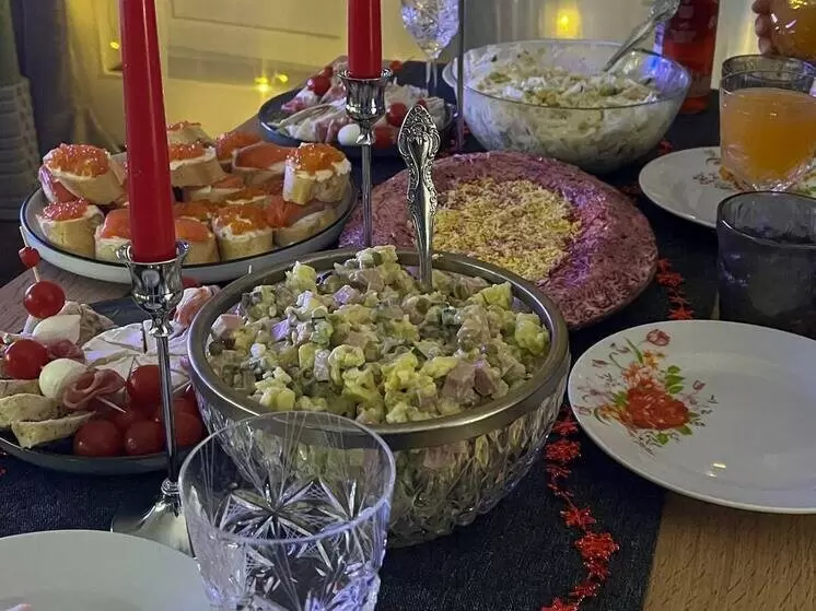 Как пережить новогодний стол: нутрициолог предупреждает об опасном праздничном энтузиазме