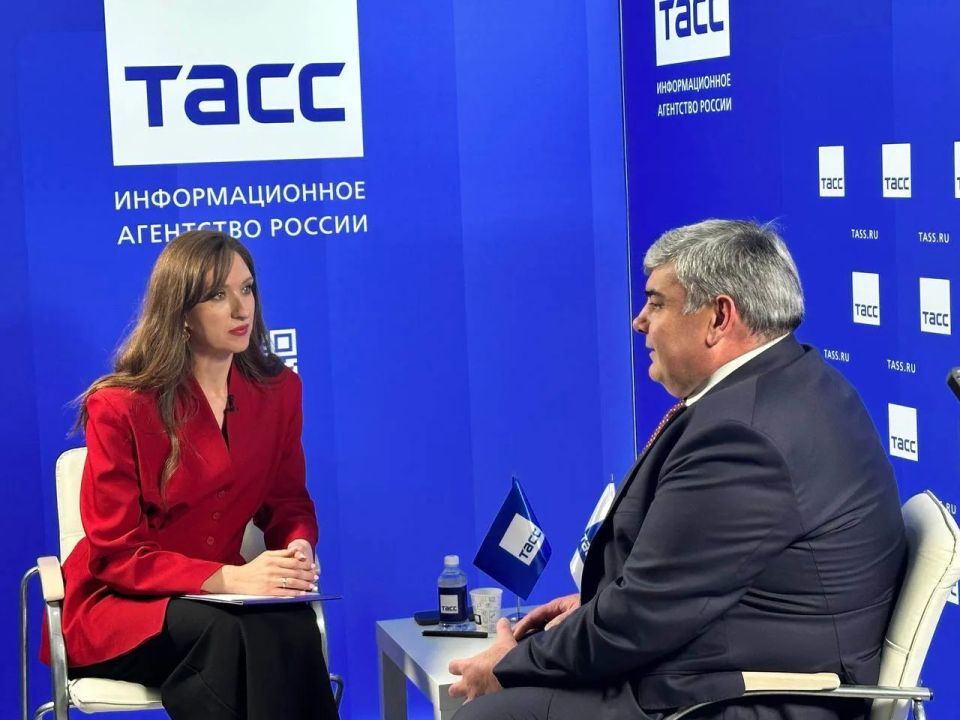 В Нальчике состоялось торжественное открытие перекрестного Российско-Абхазского молодежного форума В Нальчике состоялось торжественное открытие перекрестного Российско-Абхазского молодежного форума