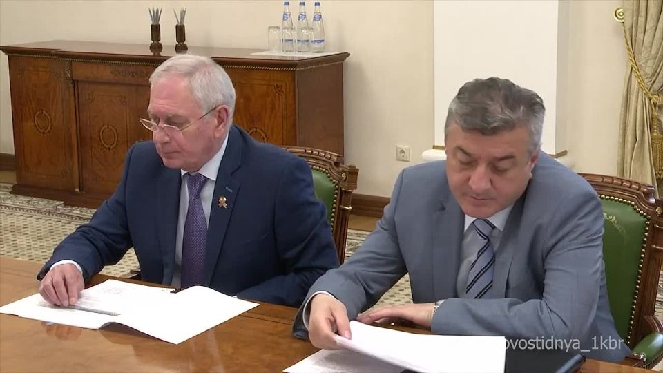 Казбек Коков провёл «муниципальный час» с главами администраций городов и районов Кабардино-Балкарии