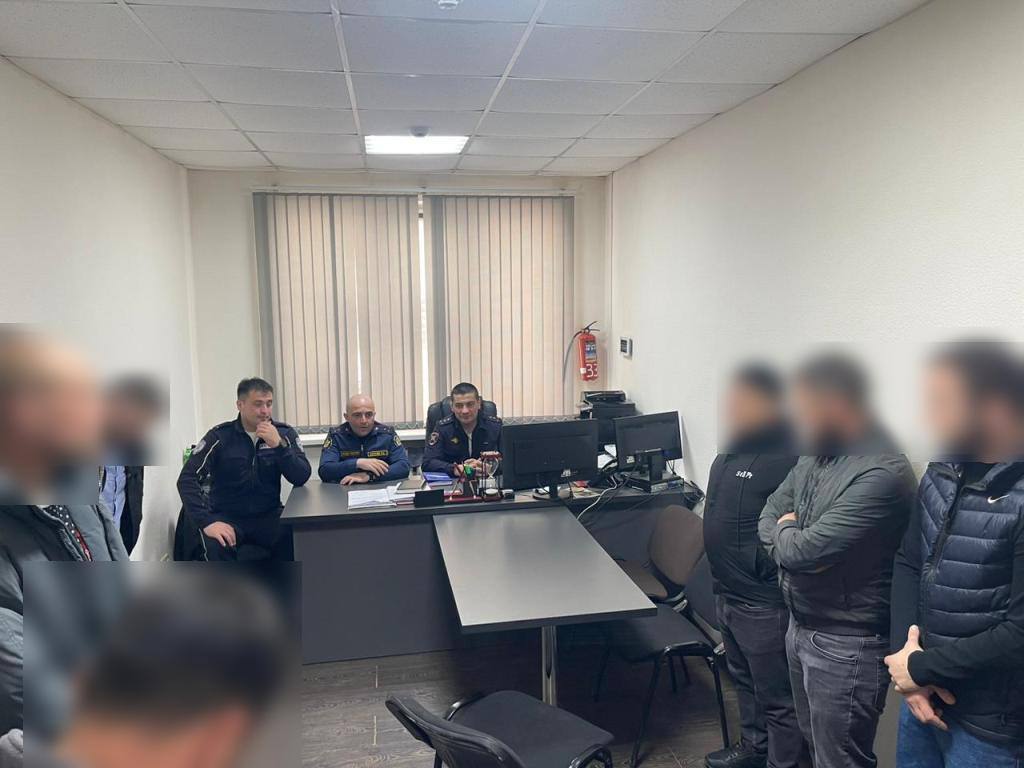 Руководитель Отделения Госавтоинспекции ОМВД России по Урванскому району капитан полиции Ахмед Шокуев вместе с сотрудниками Управления Федеральной службы исполнения наказания России по Кабардино-Балкарской Республике провели...