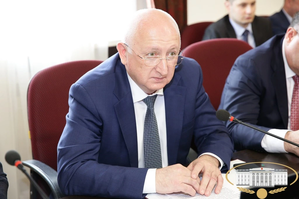 Президиум Парламента КБР определил дату очередного пленарного заседания законодательного органа Кабардино-Балкарии – 28 мая 2026 года Президиум Парламента КБР определил дату очередного пленарного заседания законодательного органа Кабардино-Балкарии – 28 мая 2026 года
