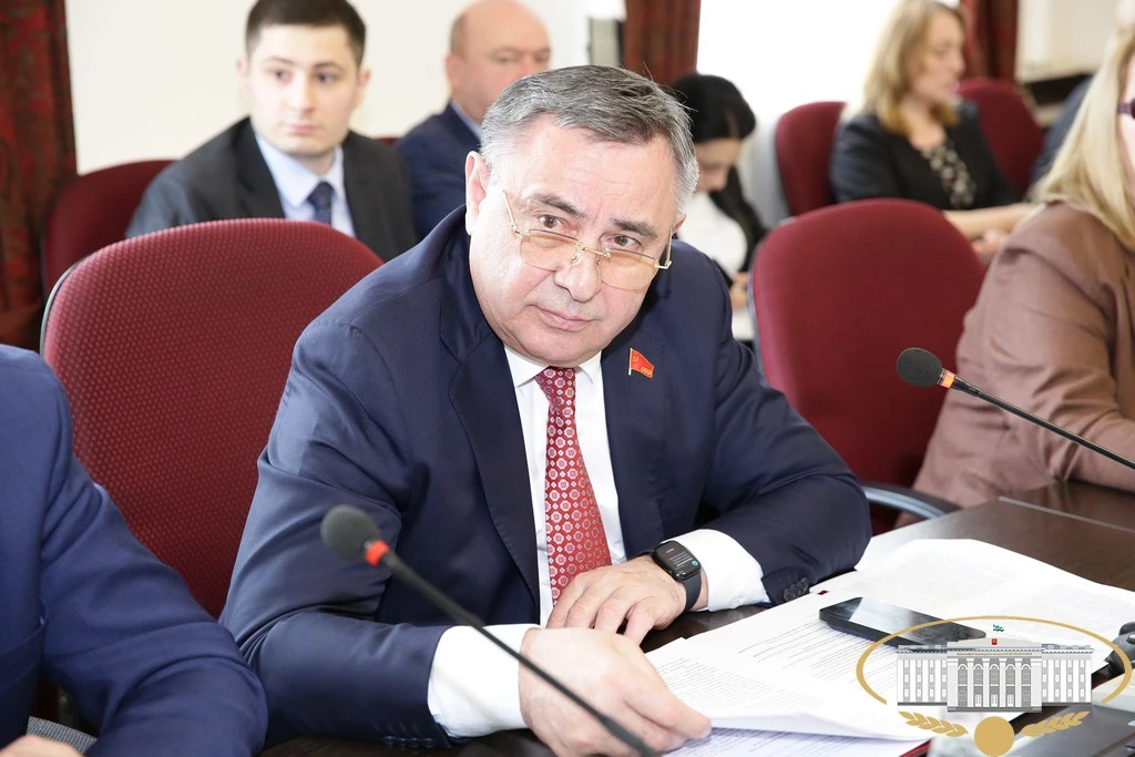 Президиум Парламента КБР определил дату очередного пленарного заседания законодательного органа Кабардино-Балкарии – 28 мая 2026 года Президиум Парламента КБР определил дату очередного пленарного заседания законодательного органа Кабардино-Балкарии – 28 мая 2026 года