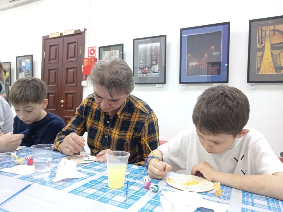 Ночь музеев о родном. Музей изобразительных искусств им. А. Л. Ткаченко присоединился к масштабной Всероссийской акции "Ночь музеев", тема которой в этом году - "Родное", сообщает корреспондент РИА "Кабардино-Балкария" Ночь музеев о родном. Музей изобразительных искусств им. А. Л. Ткаченко присоединился к масштабной Всероссийской акции "Ночь музеев", тема которой в этом году - "Родное", сообщает корреспондент РИА "Кабардино-Балкария"