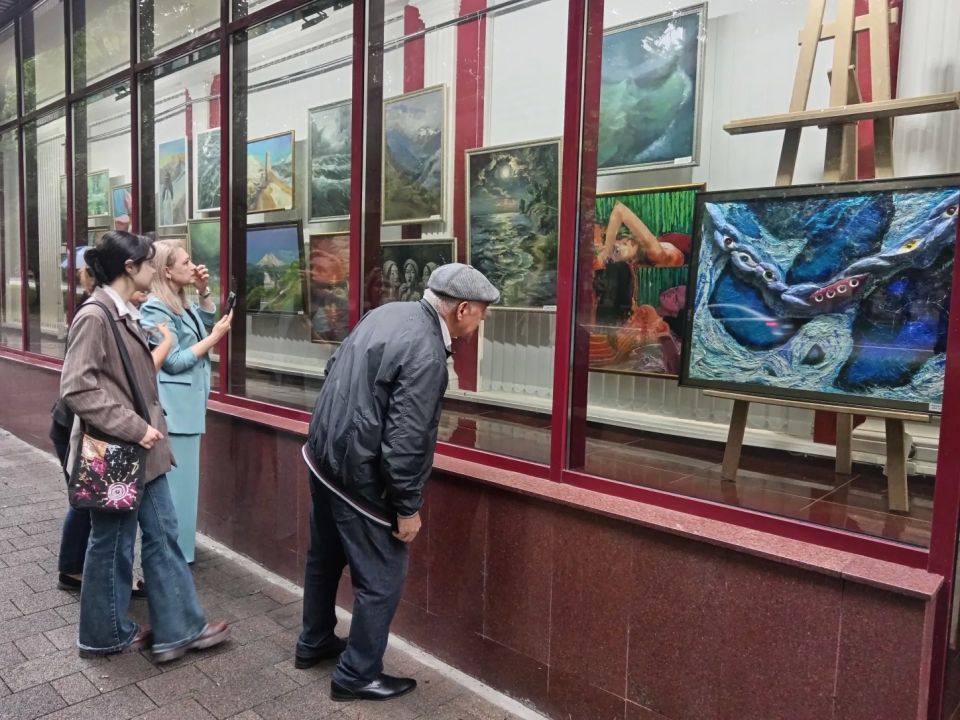 Ночь музеев о родном. Музей изобразительных искусств им. А. Л. Ткаченко присоединился к масштабной Всероссийской акции "Ночь музеев", тема которой в этом году - "Родное", сообщает корреспондент РИА "Кабардино-Балкария" Ночь музеев о родном. Музей изобразительных искусств им. А. Л. Ткаченко присоединился к масштабной Всероссийской акции "Ночь музеев", тема которой в этом году - "Родное", сообщает корреспондент РИА "Кабардино-Балкария"