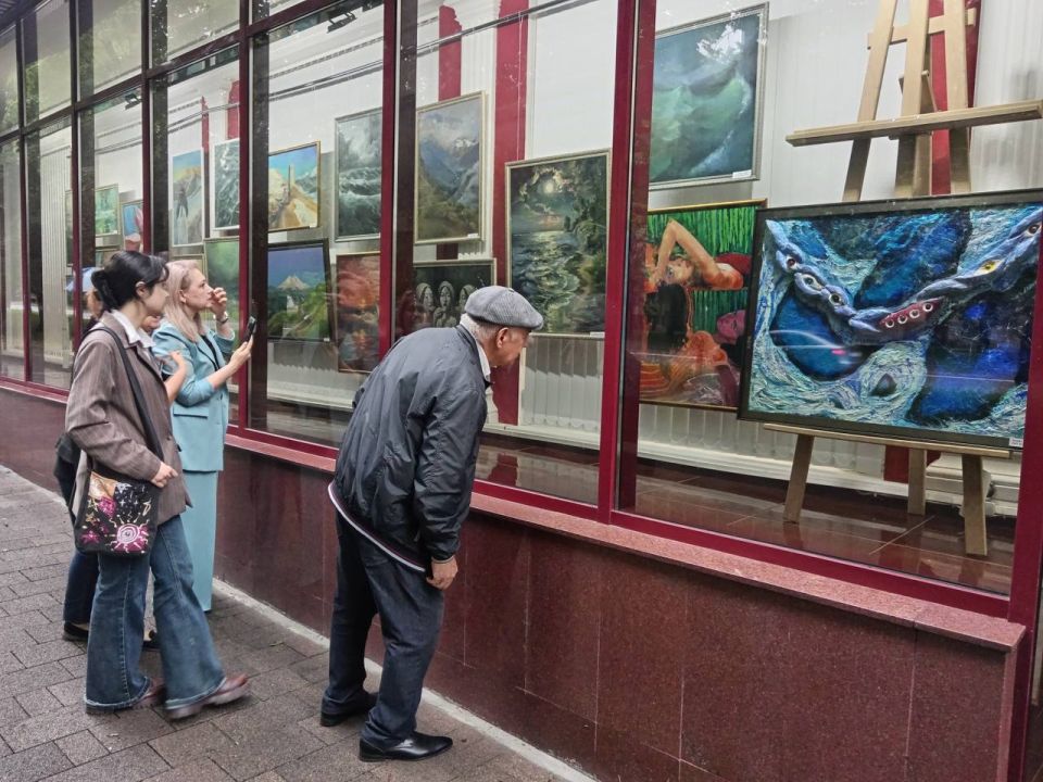 Ночь музеев о родном. Музей изобразительных искусств им. А. Л. Ткаченко присоединился к масштабной Всероссийской акции "Ночь музеев", тема которой в этом году - "Родное", сообщает корреспондент РИА "Кабардино-Балкария" Ночь музеев о родном. Музей изобразительных искусств им. А. Л. Ткаченко присоединился к масштабной Всероссийской акции "Ночь музеев", тема которой в этом году - "Родное", сообщает корреспондент РИА "Кабардино-Балкария"