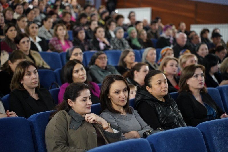 Родительская общественность Кабардино-Балкарии приняла участие в масштабном собрании, посвященном детской безопасности Родительская общественность Кабардино-Балкарии приняла участие в масштабном собрании, посвященном детской безопасности