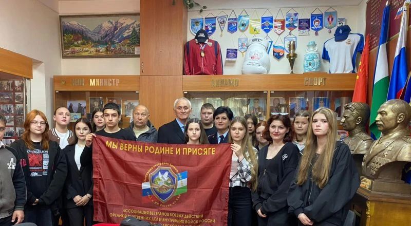 Школьники и гости из других регионов познакомились с историей МВД Кабардино-Балкарии Школьники и гости из других регионов познакомились с историей МВД Кабардино-Балкарии
