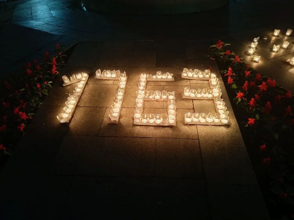 101 горящая свеча в память о жертвах Кавказской войны 101 горящая свеча в память о жертвах Кавказской войны