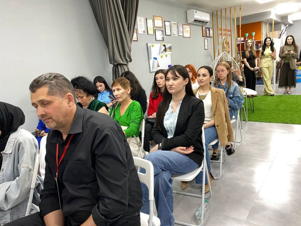 Участники форума разделились на тематические секции Участники форума разделились на тематические секции