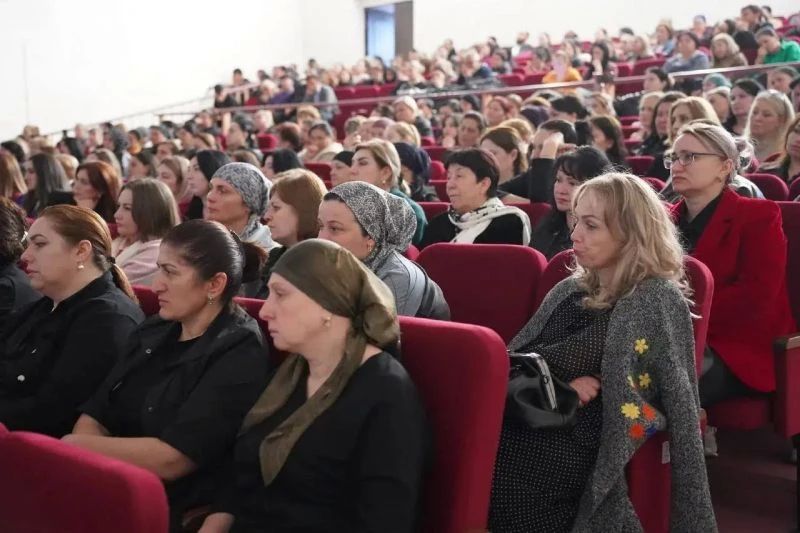 Полицейские Терского района приняли участие в профилактическом мероприятии с участием родительского комитета общеобразовательных школ Полицейские Терского района приняли участие в профилактическом мероприятии с участием родительского комитета общеобразовательных школ