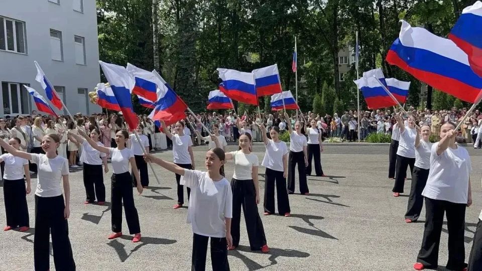 Сегодня в Кабардино-Балкарии прошли мероприятия, посвященные празднику «Последний звонок»