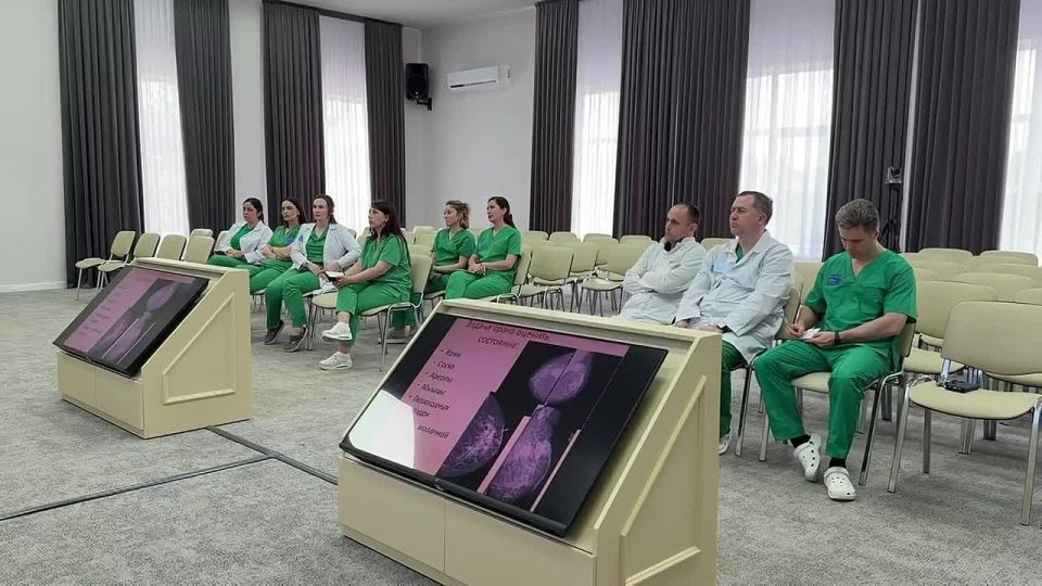 По инициативе Министерства здравоохранения Кабардино-Балкарской Республики в ГБУЗ «Городская поликлиника №1» г.о. Нальчик была приглашена врач-рентгенолог отделения рентгенодиагностики НМИЦ онкологии им. Н.Н. Блохина Карпова...