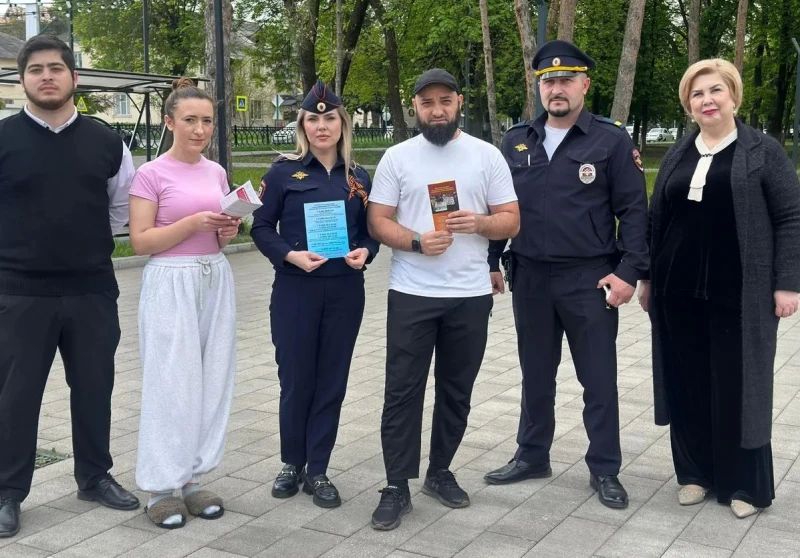 В Урванском районе полицейские и общественники провели акцию «Нет терроризму» В Урванском районе полицейские и общественники провели акцию «Нет терроризму»