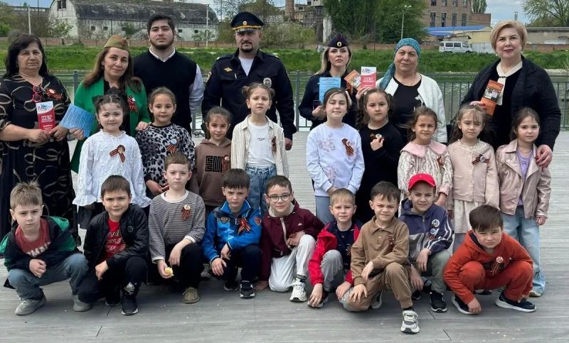 В Урванском районе полицейские и общественники провели акцию «Нет терроризму» В Урванском районе полицейские и общественники провели акцию «Нет терроризму»