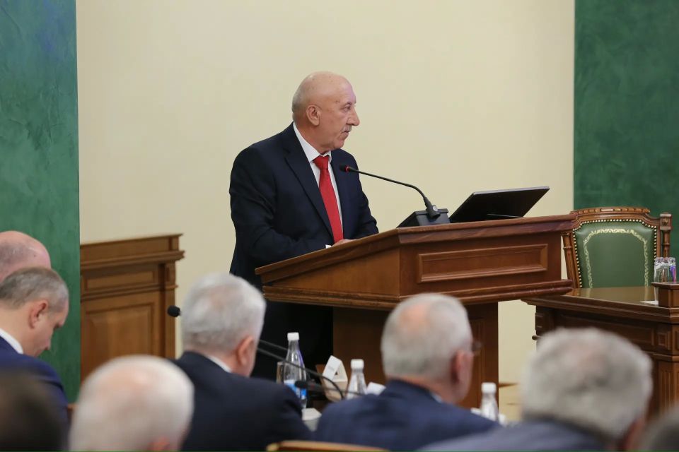 Казбек Коков: На заседании Антинаркотической комиссии Кабардино-Балкарской Республики заслушали информацию о мерах по предупреждению и раскрытию преступлений в сфере незаконного оборота наркотиков, а также о работе... Казбек Коков: На заседании Антинаркотической комиссии Кабардино-Балкарской Республики заслушали информацию о мерах по предупреждению и раскрытию преступлений в сфере незаконного оборота наркотиков, а также о работе...