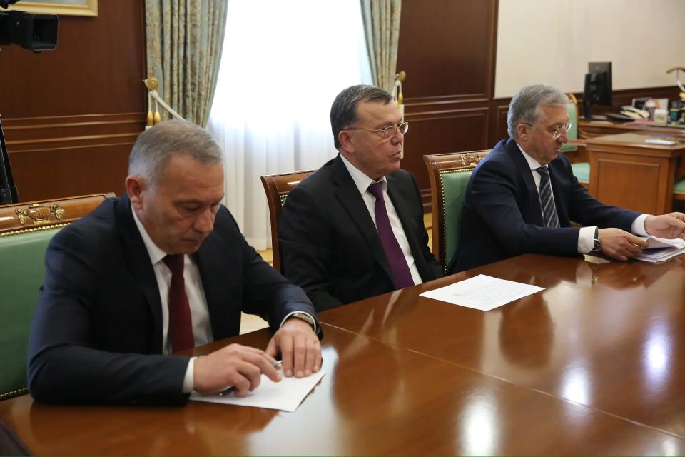 Казбек Коков: Провел рабочую встречу, а также совещание с участием исполняющего полномочия главы местной администрации городского округа Нальчик Азаматгерием Ашхотовым Казбек Коков: Провел рабочую встречу, а также совещание с участием исполняющего полномочия главы местной администрации городского округа Нальчик Азаматгерием Ашхотовым