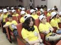Дети учатся правилам безопасности в летнем лагере